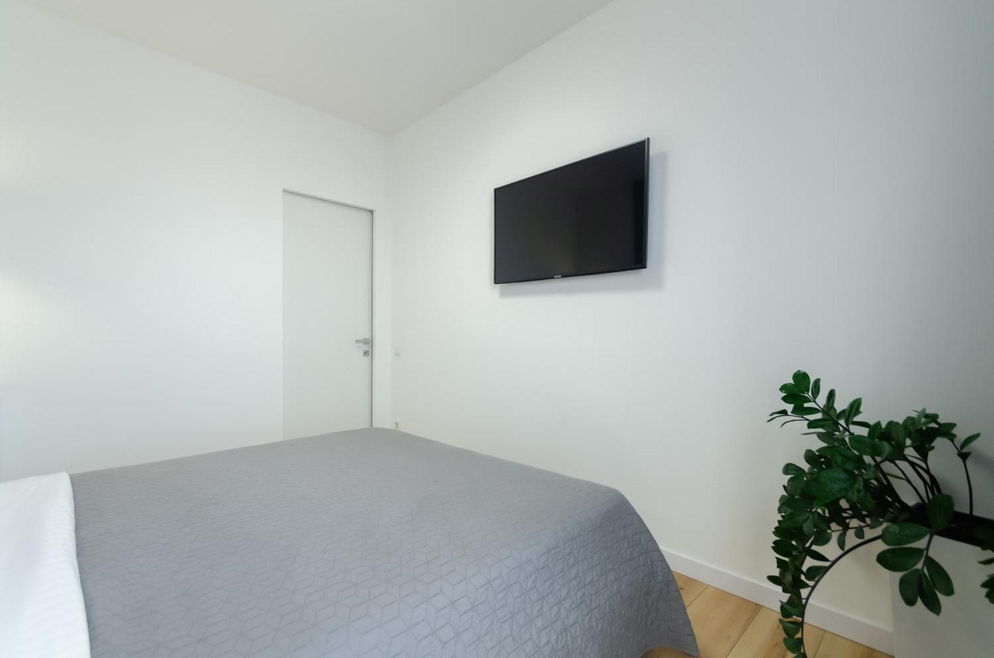 Petrovdom 234-241-86-96 In City View Apartments At Rc Kvartet,Near Central Railway Station Киев Екстериор снимка